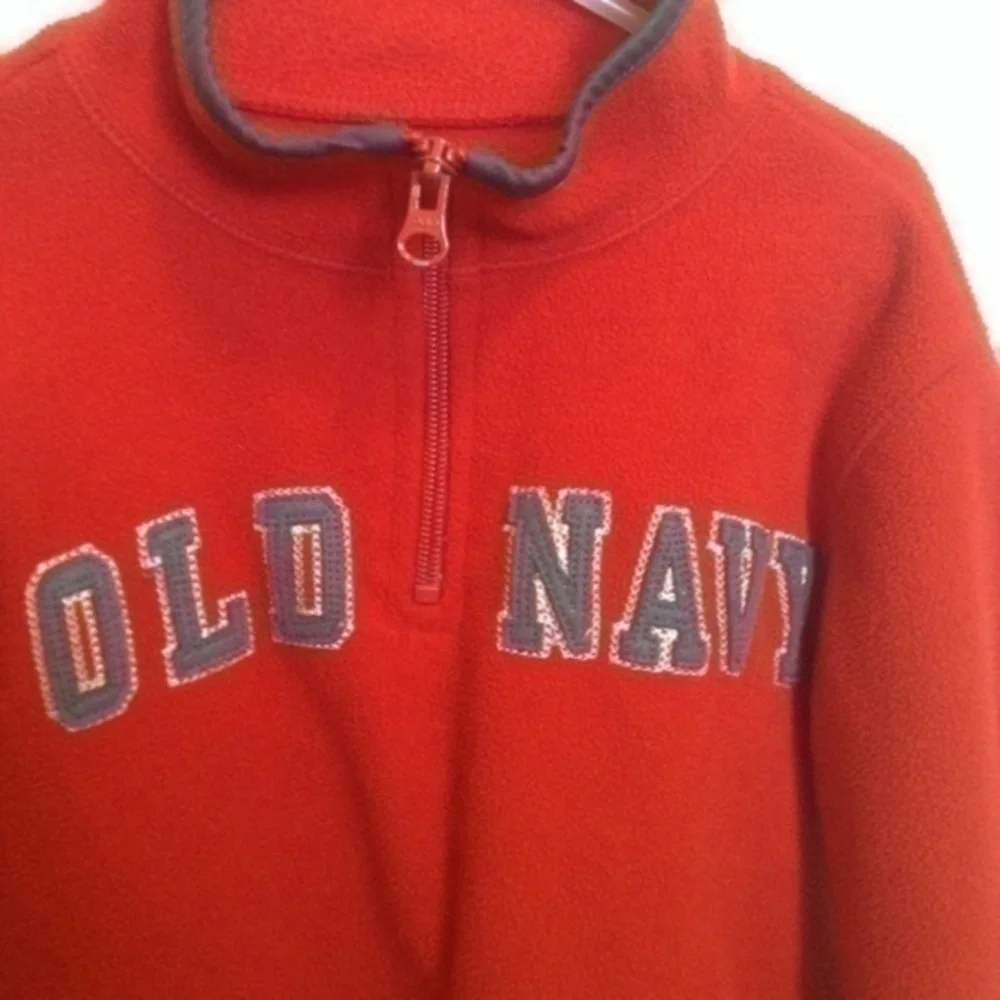 Red Old Navy pullover fleece jacket